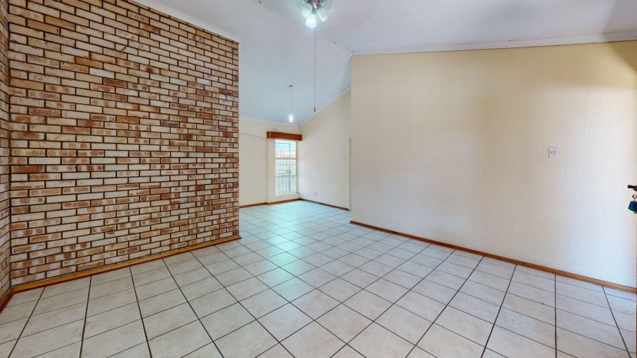 28 Bedroom Property for Sale in Kannoniers Park North West